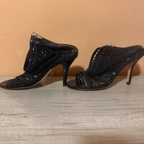 Vince Camuto Signature Paulette Bootie Size 10 - Picture 4 of 5